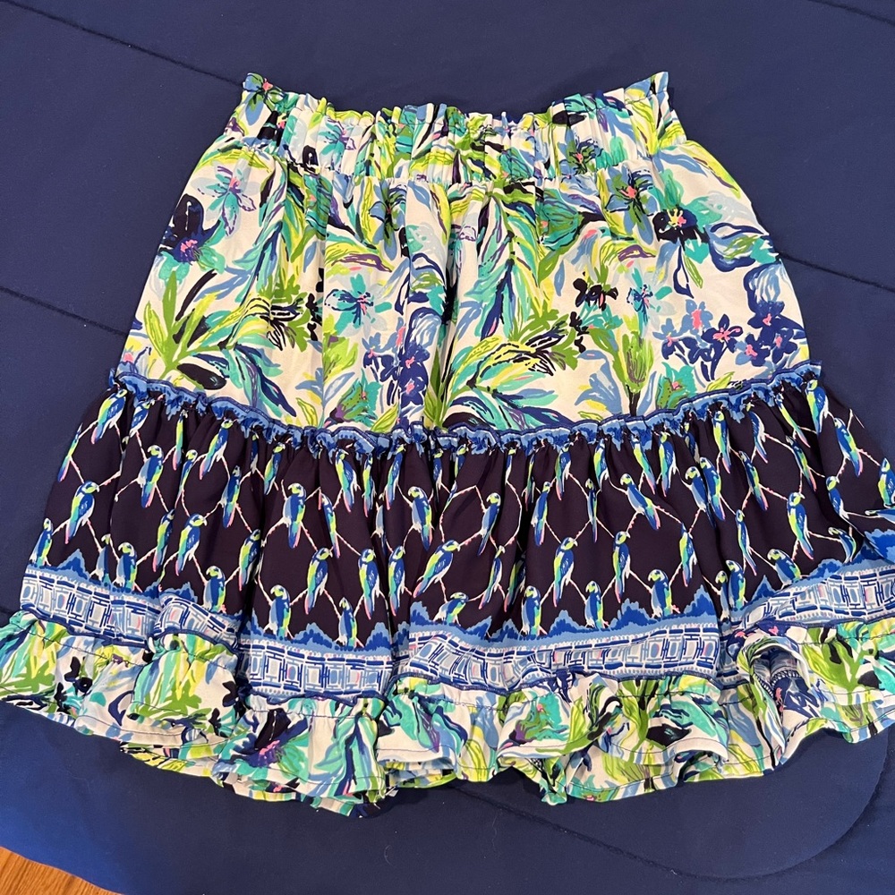 Lilly Pulitzer patterned skirt size small